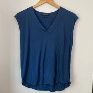 Banana Republic Blue Sleeveless Top Women’s Size Large Petite